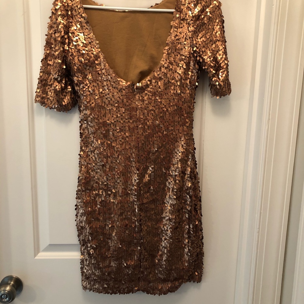 Good sequin sleeved cocktail dress